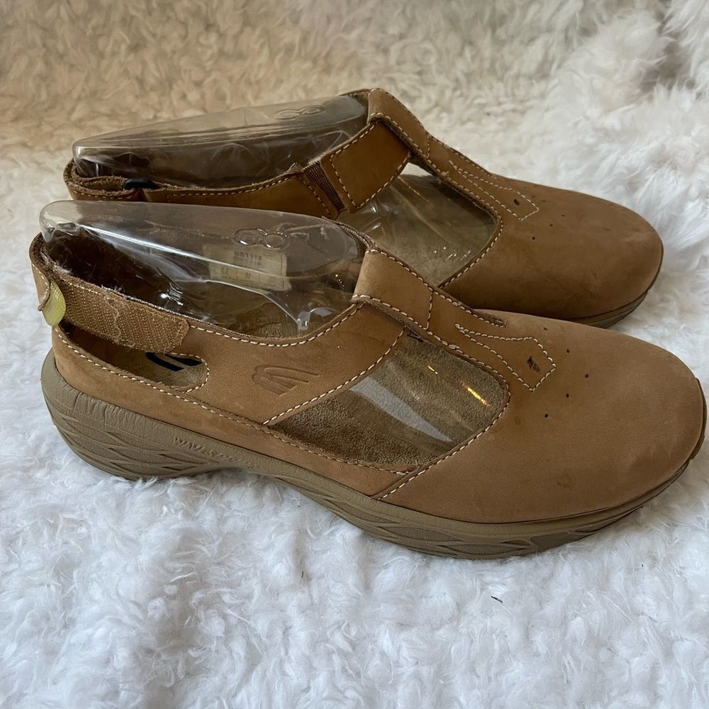 Spira wavespring comfort leather tan Nubuck adjustable T -Strap sandals size 9.5